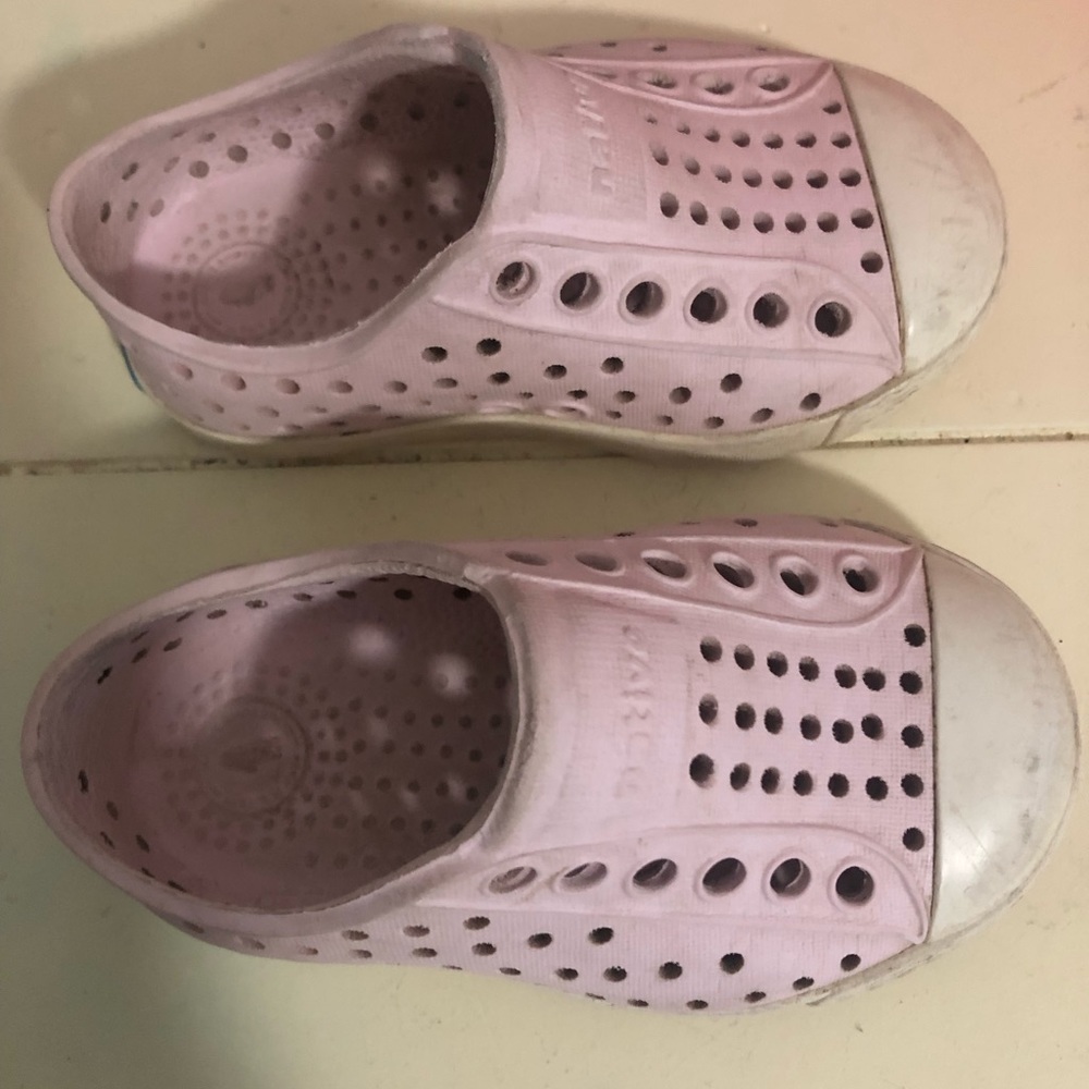 Light pink natives